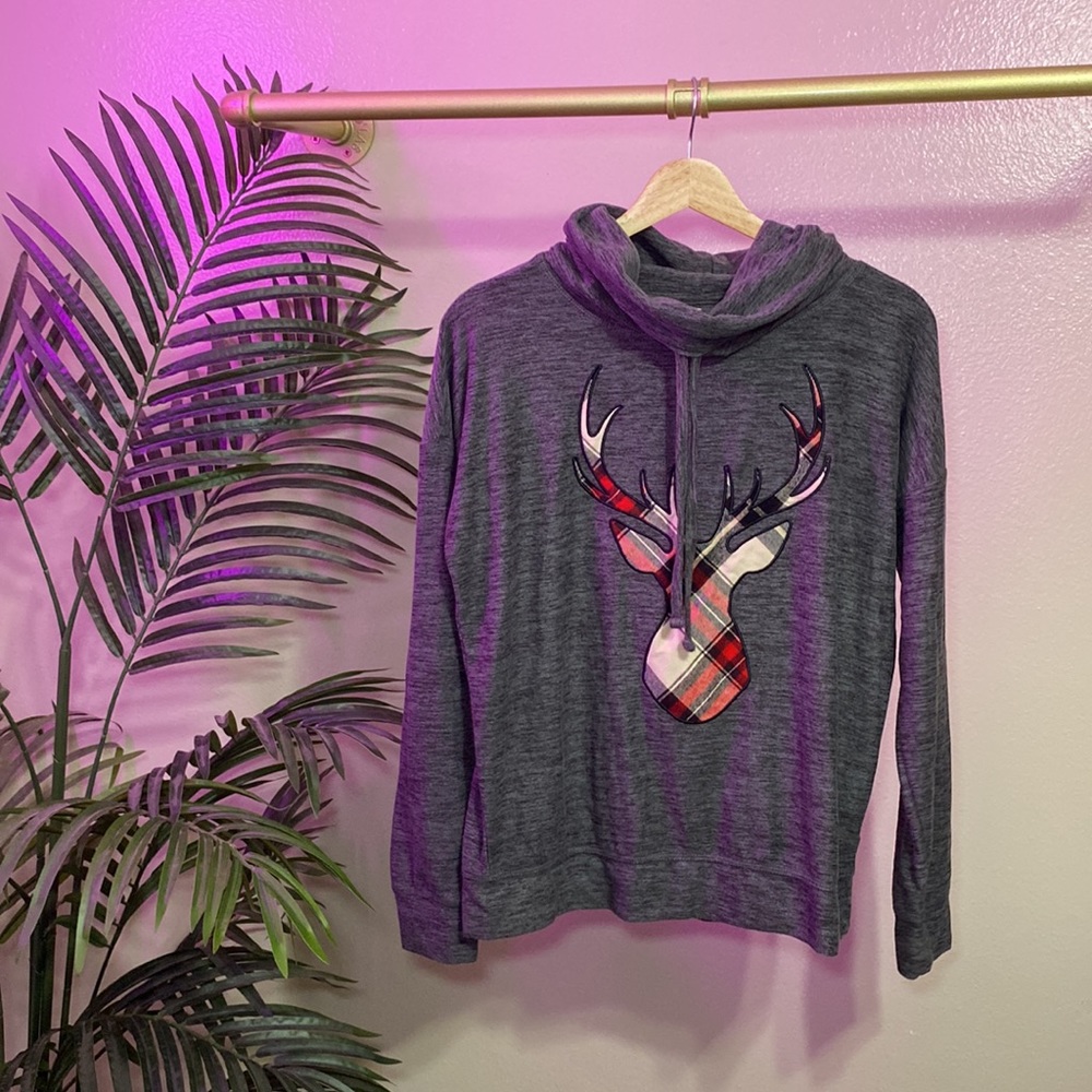 MAURICES - GREY TURTLE NECK - PLAID DEER HEAD STITCHING